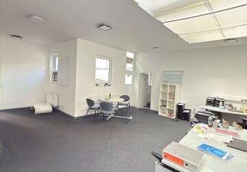 Wohnung Nürnberg Gleißhammer - 4 Zimmer, 200 m&sup2;, 2.200&euro; | Angebot:26661609