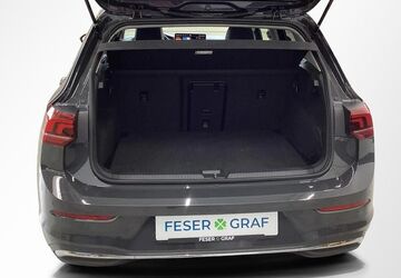 VW Golf 9.667 km 28.490 &euro; Fürth 90763