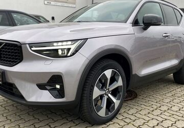 Volvo XC40 9.900 km 42.500 &euro; Fürth 90765
