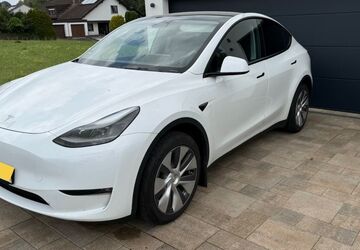 Tesla Model Y 111.596 km 31.300 &euro; Eckental 90542