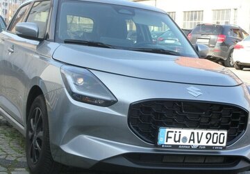Suzuki Swift 1.2 Dualjet Hybrid 61 kW Comfort+ 14.500 km 18.990 &euro; Fürth 90763