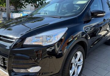 Ford Kuga 158.000 km 10.950 &euro; Fürth 90763
