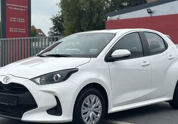 Toyota Yaris 34.000 km 17.990 &euro; Nürnberg 90431