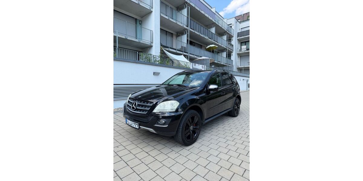 Mercedes-Benz ML 350 283.000 km 8.500 &euro; Fürth 90763