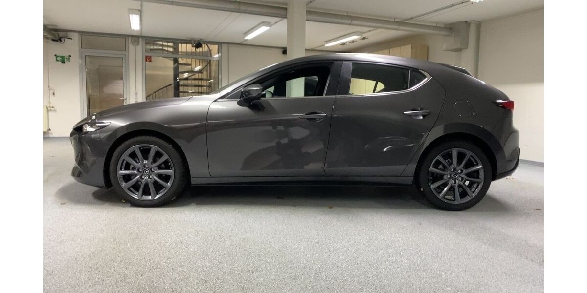 Mazda 3 5.999 km 25.590 &euro; Fürth 90763