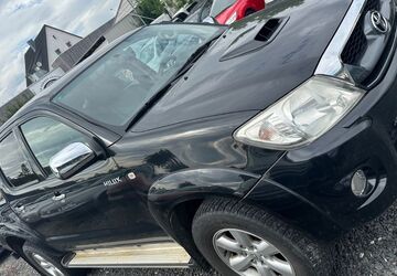 Toyota Hilux 221.000 km 11.800 &euro; Fürth 90763