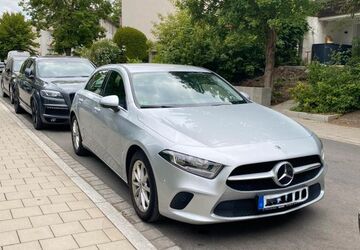 Mercedes-Benz A 180 76.000 km 18.600 &euro; Erlangen 91052