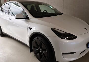 Tesla Model Y 45.500 km 37.990 &euro; Nürnberg 90443